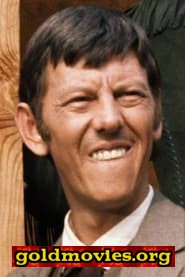 Hoke Howell come Man (uncredited)