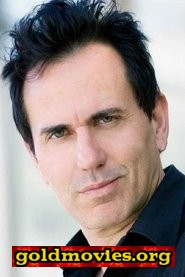 Jon Jacobs come Dave