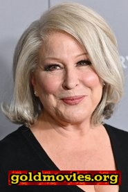 Bette Midler come Passenger (uncredited)