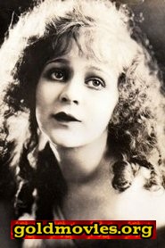 Claire Whitney come USO Mother (uncredited)