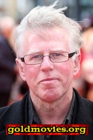 Phil Davis come Cyril Bender