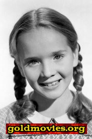Connie Marshall come Betsy Blandings