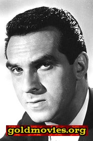 Robert Arden come Foreman of the Jury