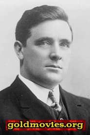 Edward McNamara come Sergeant Brophy